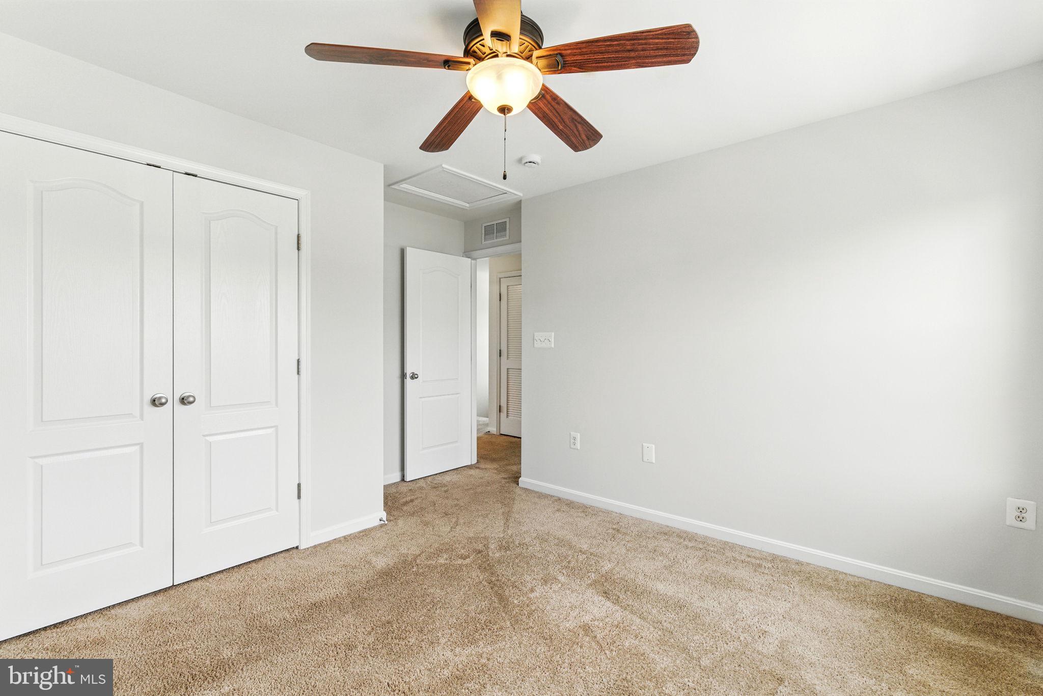 VILLAGES AT PEPPER MILL - Residential Lease