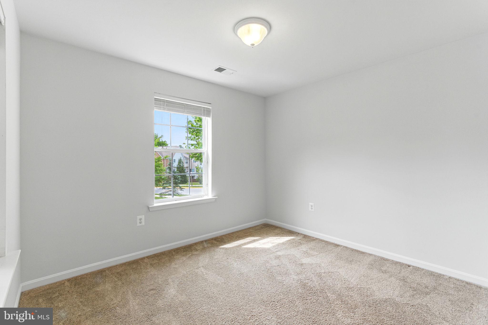 VILLAGES AT PEPPER MILL - Residential Lease