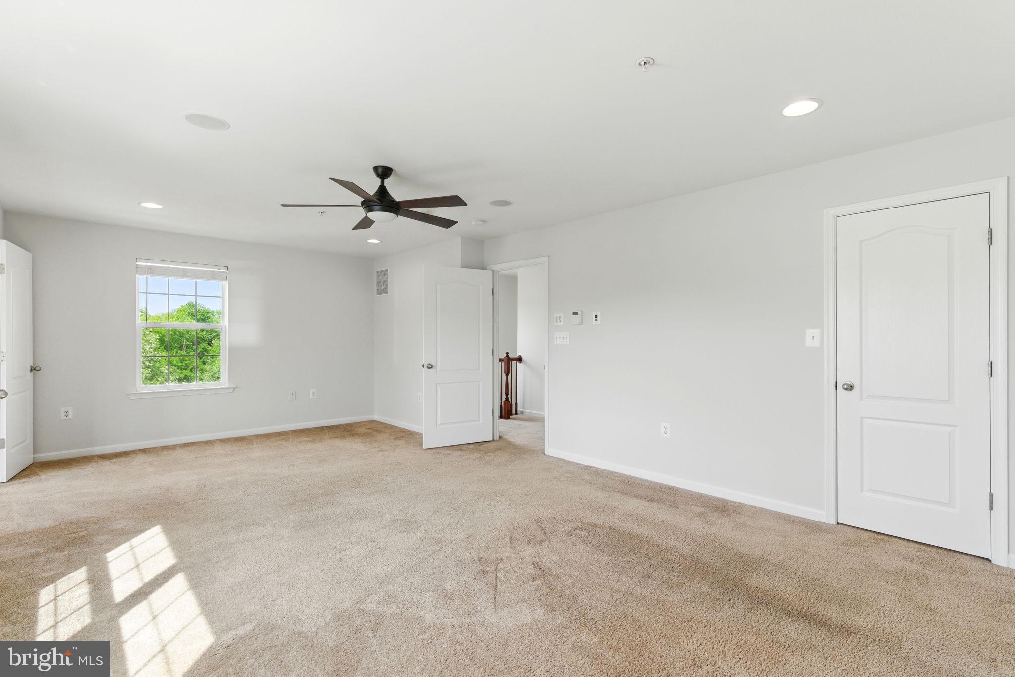 VILLAGES AT PEPPER MILL - Residential Lease