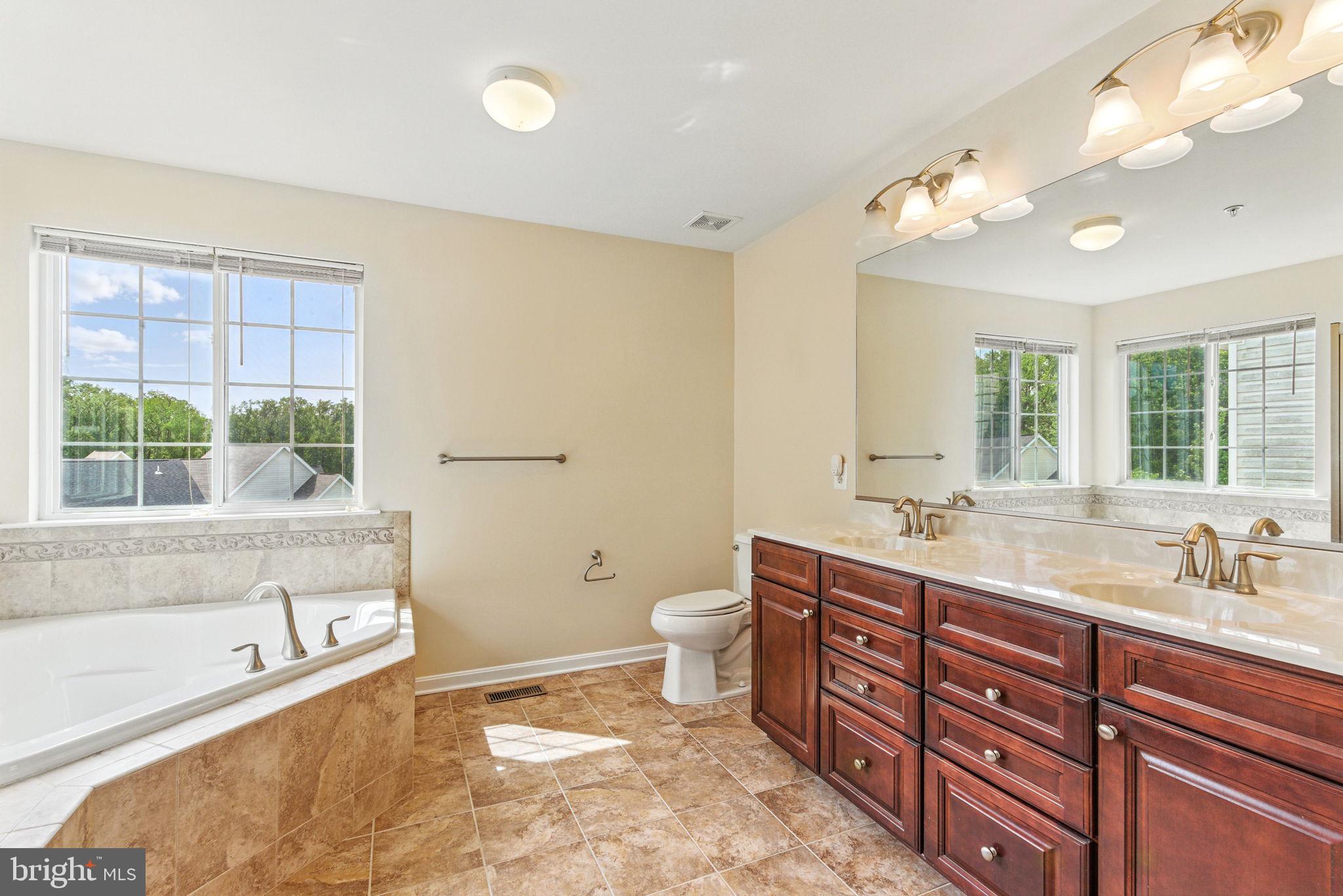 VILLAGES AT PEPPER MILL - Residential Lease