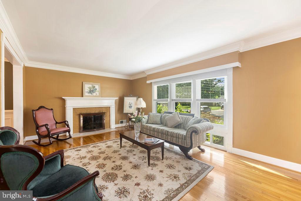 PARKWAY - Residential