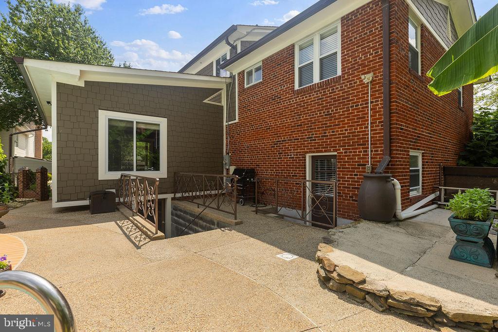 PARKWAY - Residential