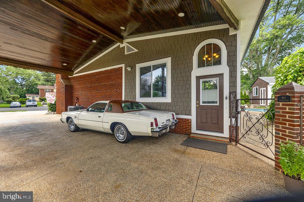 PARKWAY - Residential