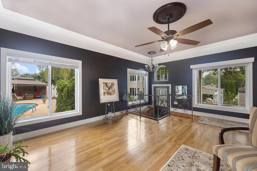 PARKWAY - Residential