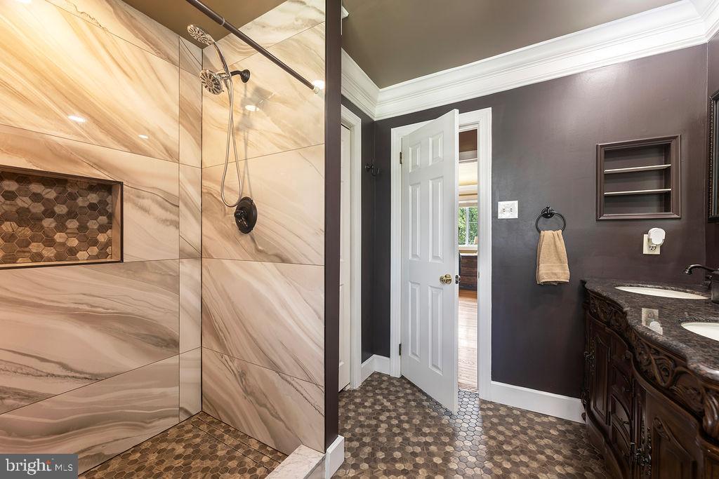 PARKWAY - Residential