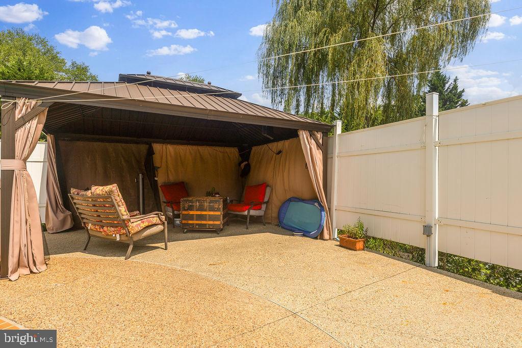 PARKWAY - Residential