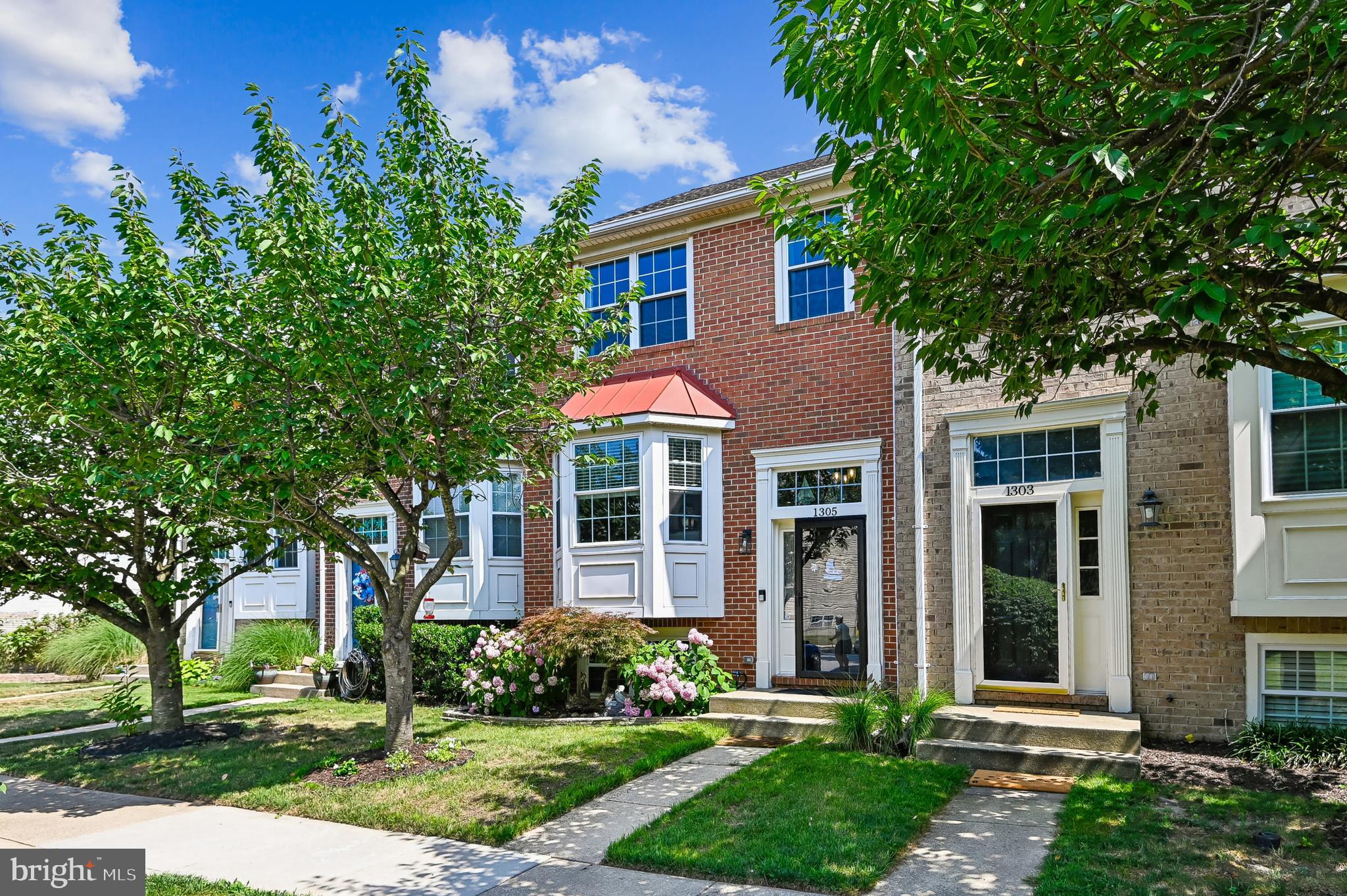 1305 SEA SHELL COURT