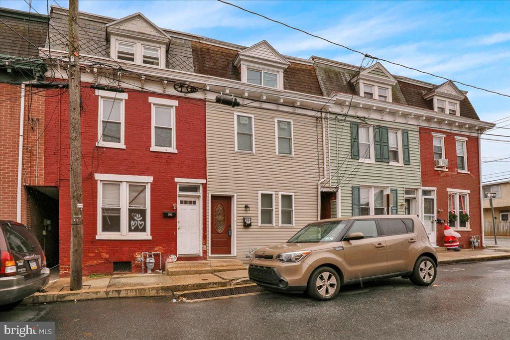 Photo of 904 Houston Street, COLUMBIA, PA 17512 (MLS # PALA2061800)