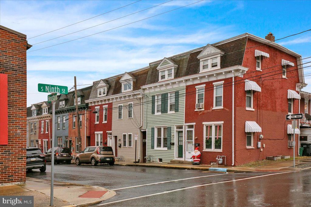 Photo of 904 Houston Street, COLUMBIA, PA 17512 (MLS # PALA2061800)