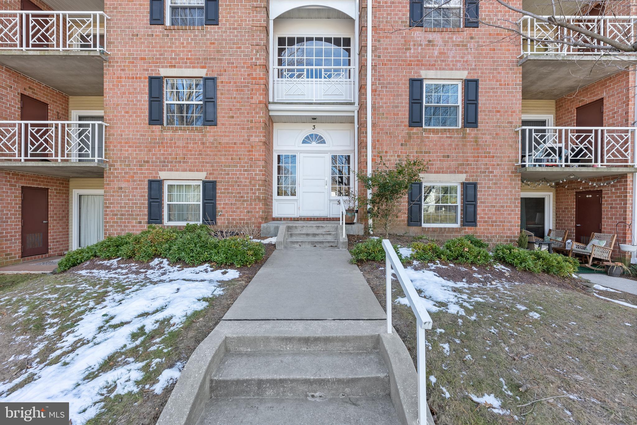 STAPLETON COURT GARDEN - Residential