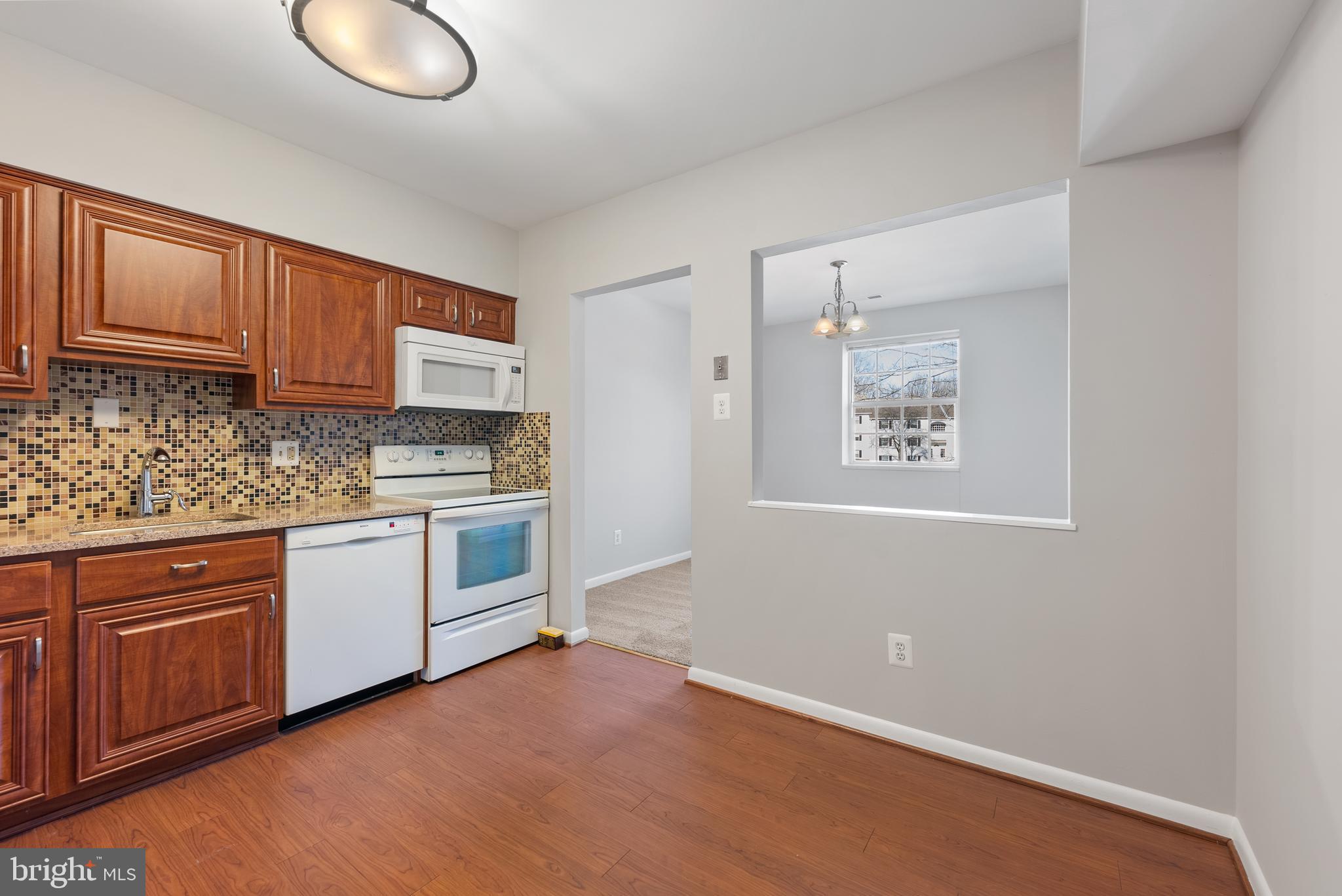 STAPLETON COURT GARDEN - Residential