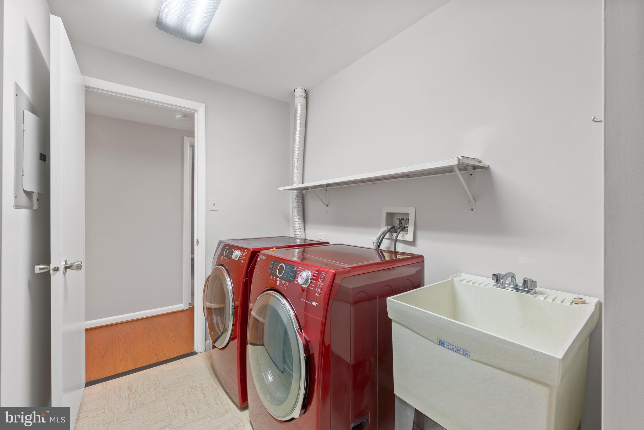 STAPLETON COURT GARDEN - Residential