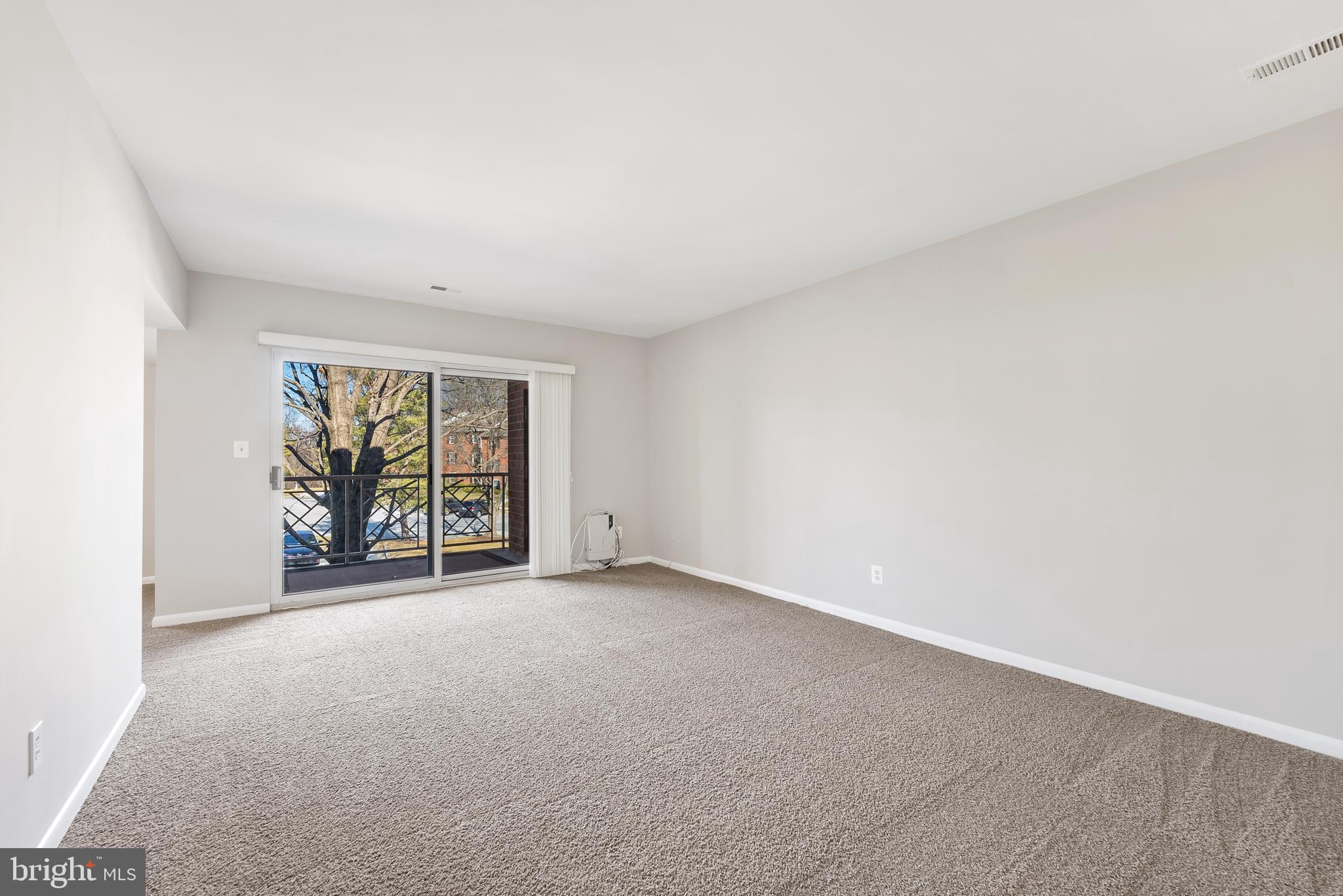 STAPLETON COURT GARDEN - Residential