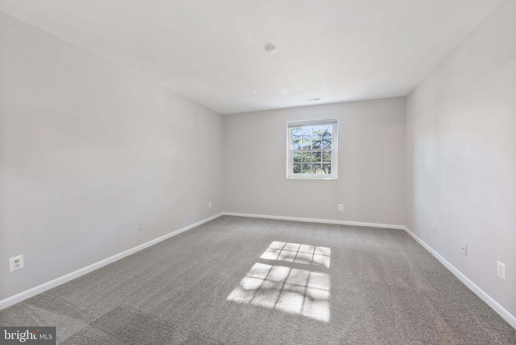 STAPLETON COURT GARDEN - Residential