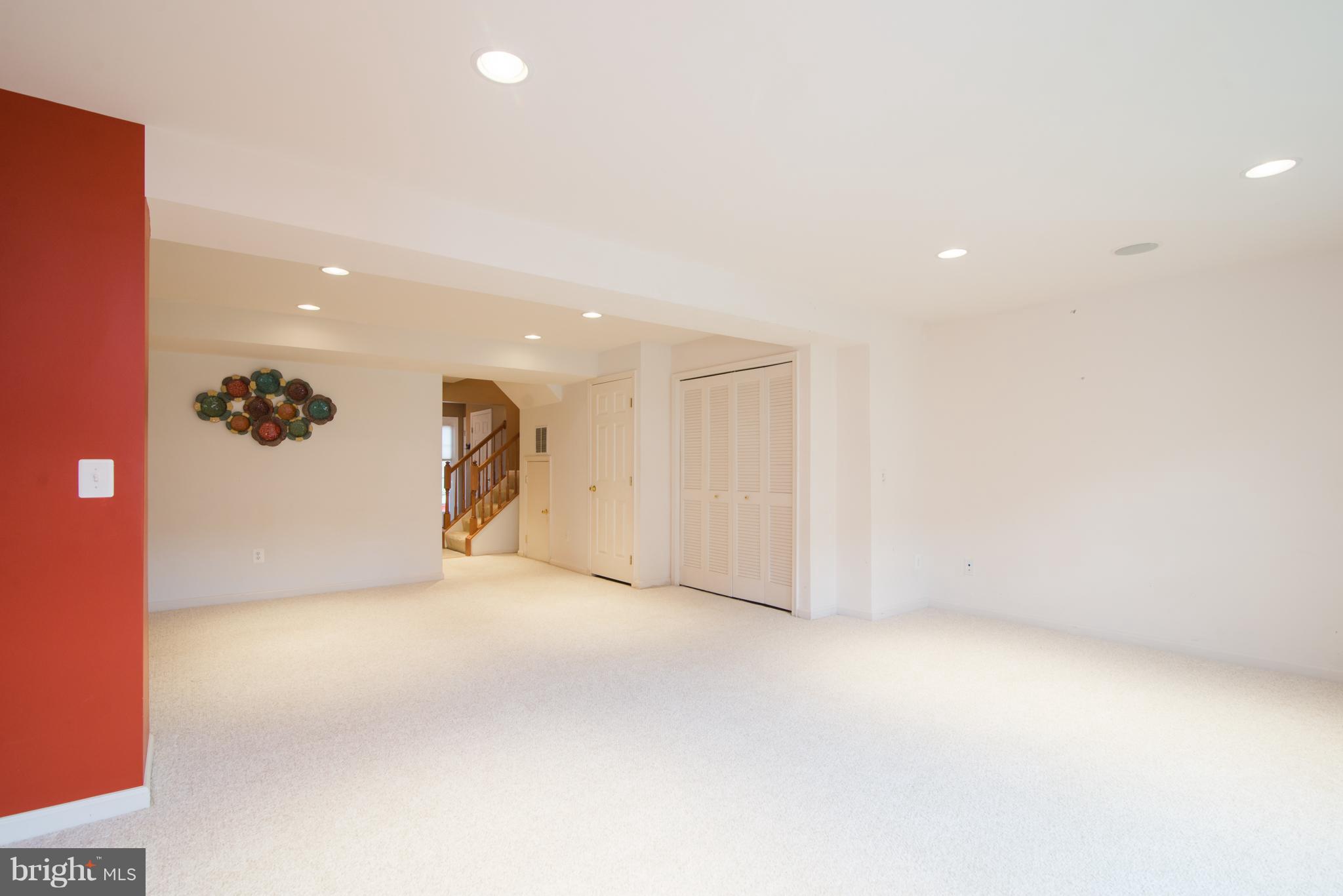 LAKELAND PLACE - Residential