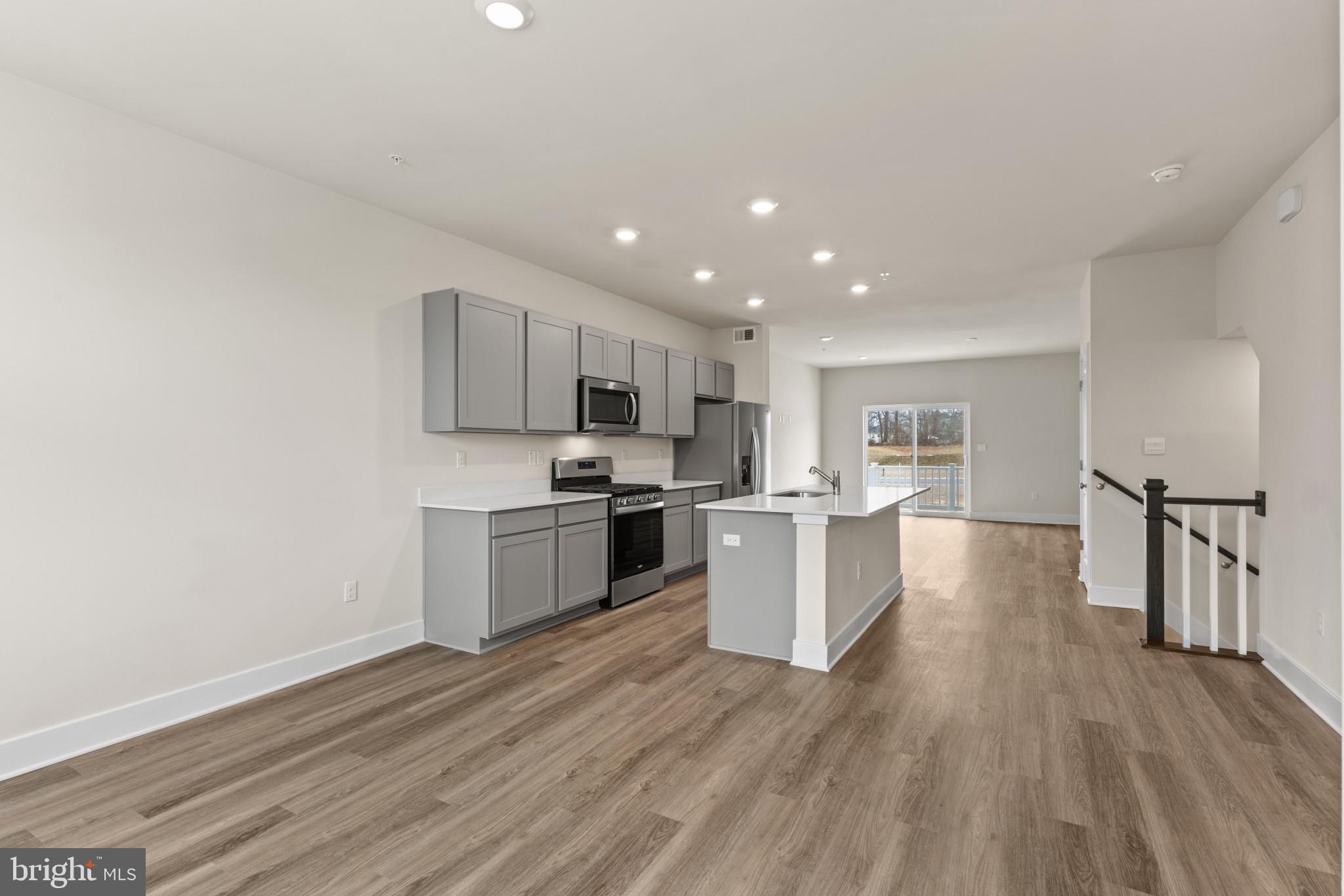 MAGNOLIA LANDING - Residential