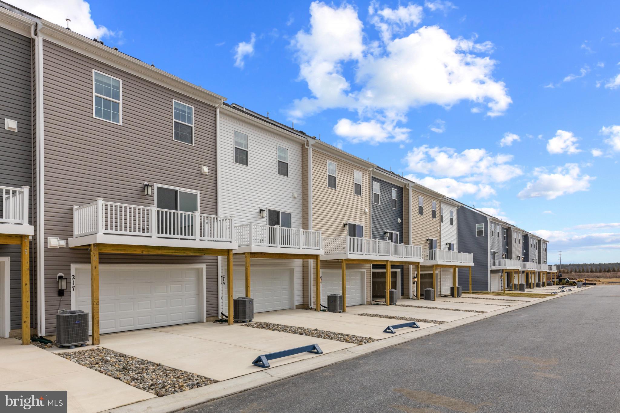 MAGNOLIA LANDING - Residential