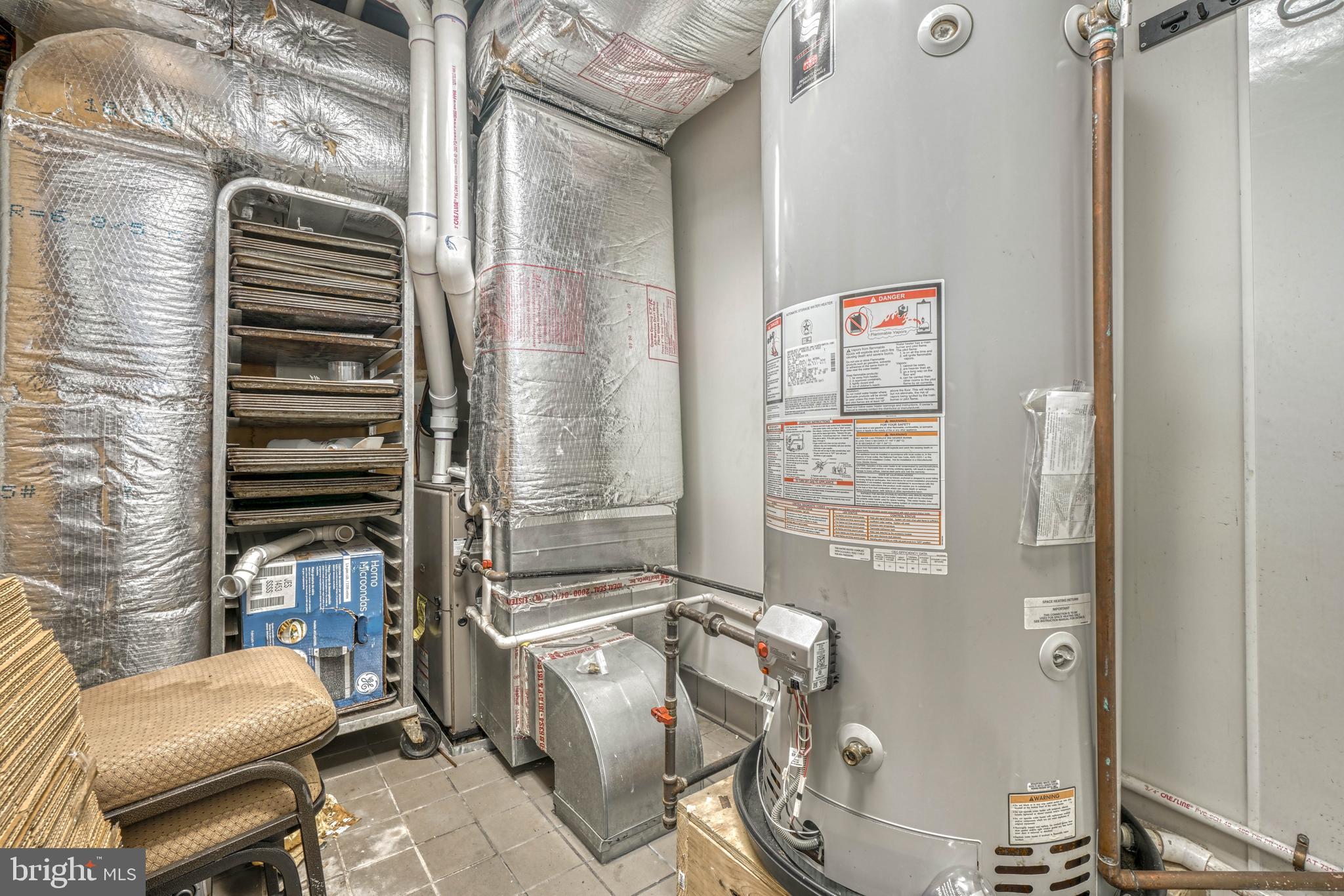 OLD GOUCHER - Commercial Sale