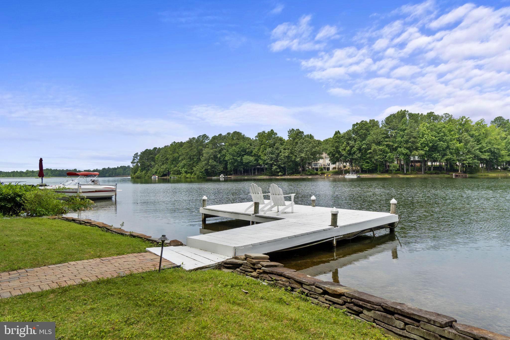 FAWN LAKE - Residential