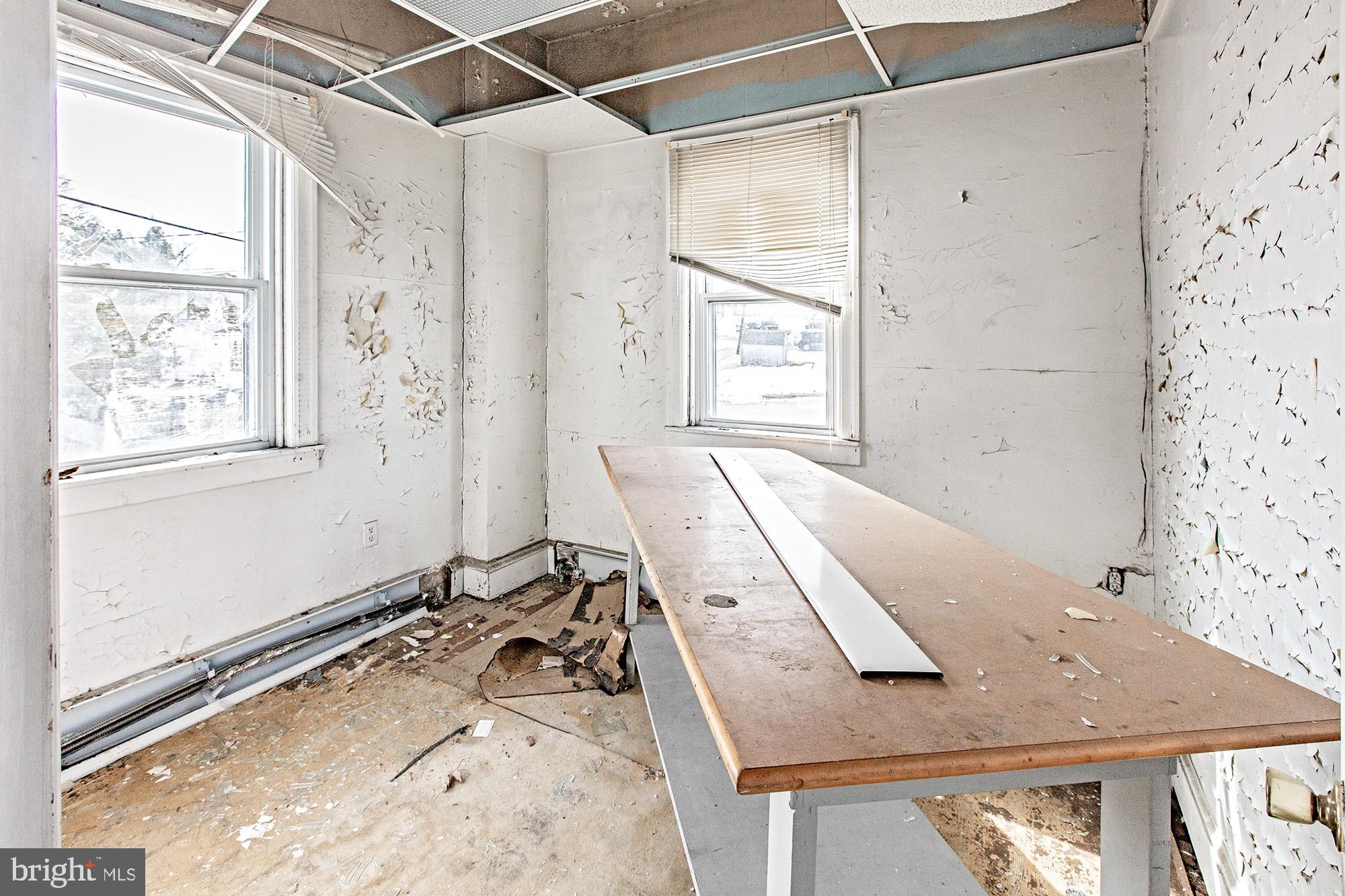 ASHLEY HEIGHTS - Commercial Sale