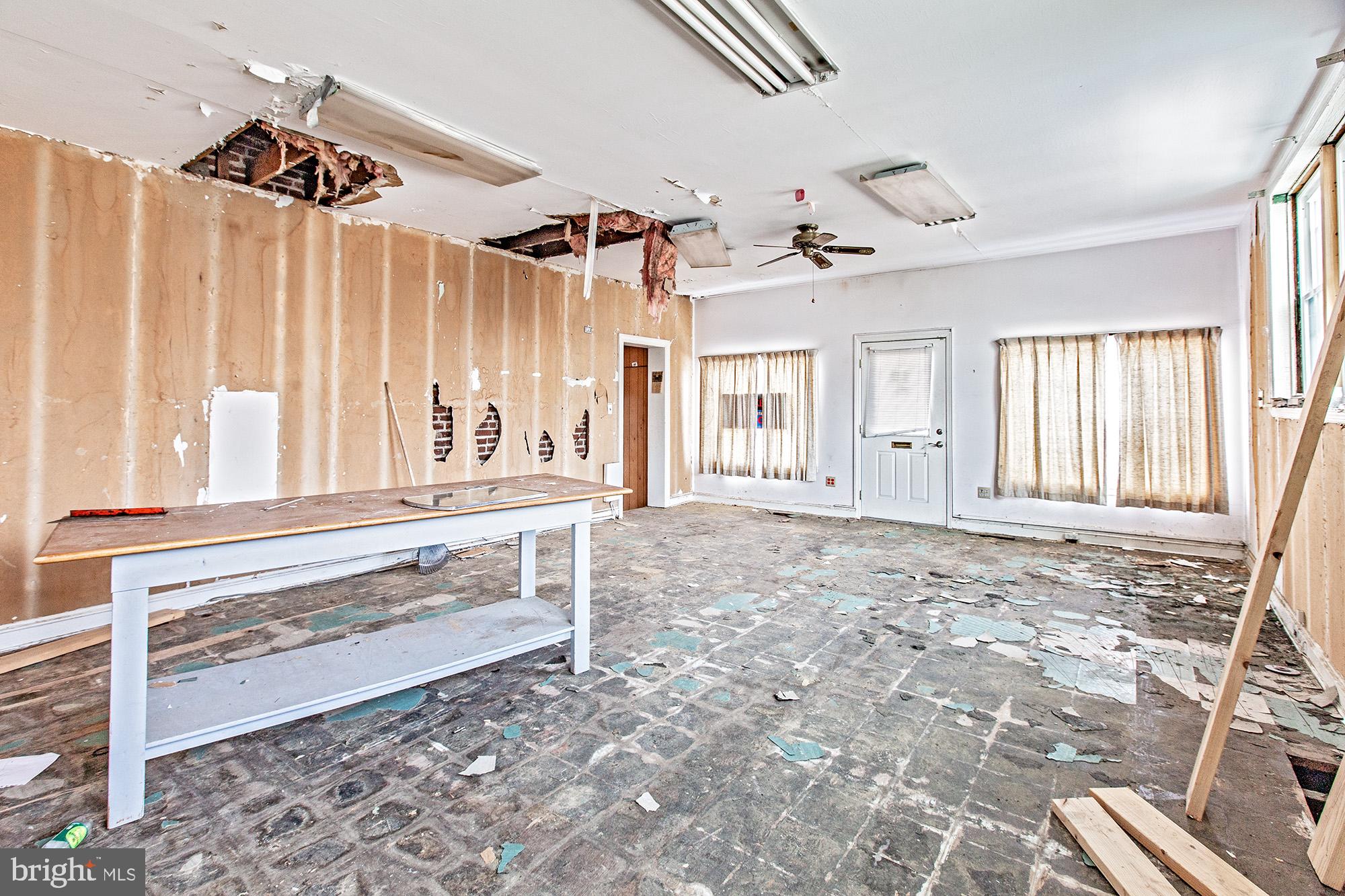 ASHLEY HEIGHTS - Commercial Sale