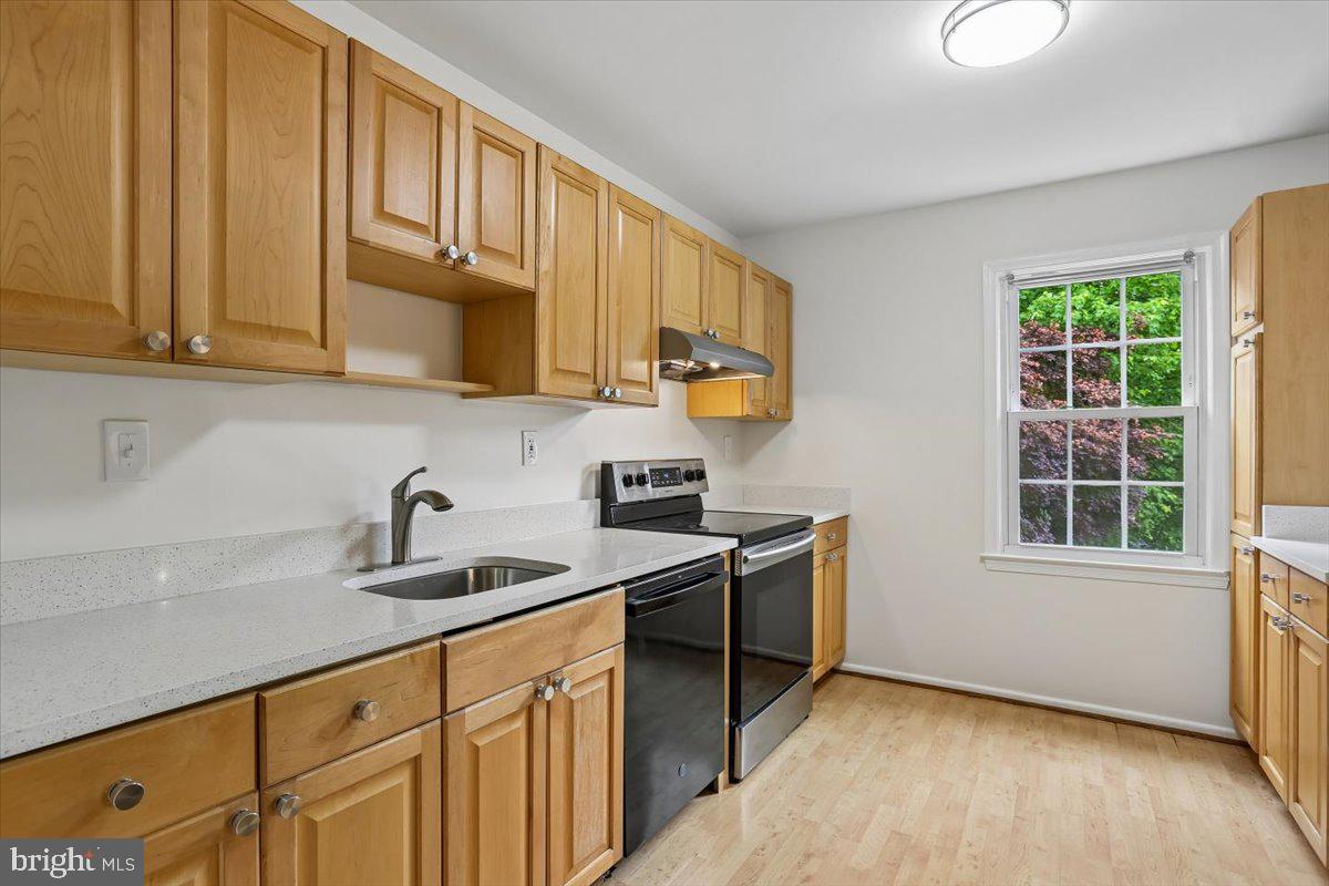 ROCKSHIRE TOWNHOMES - Residential