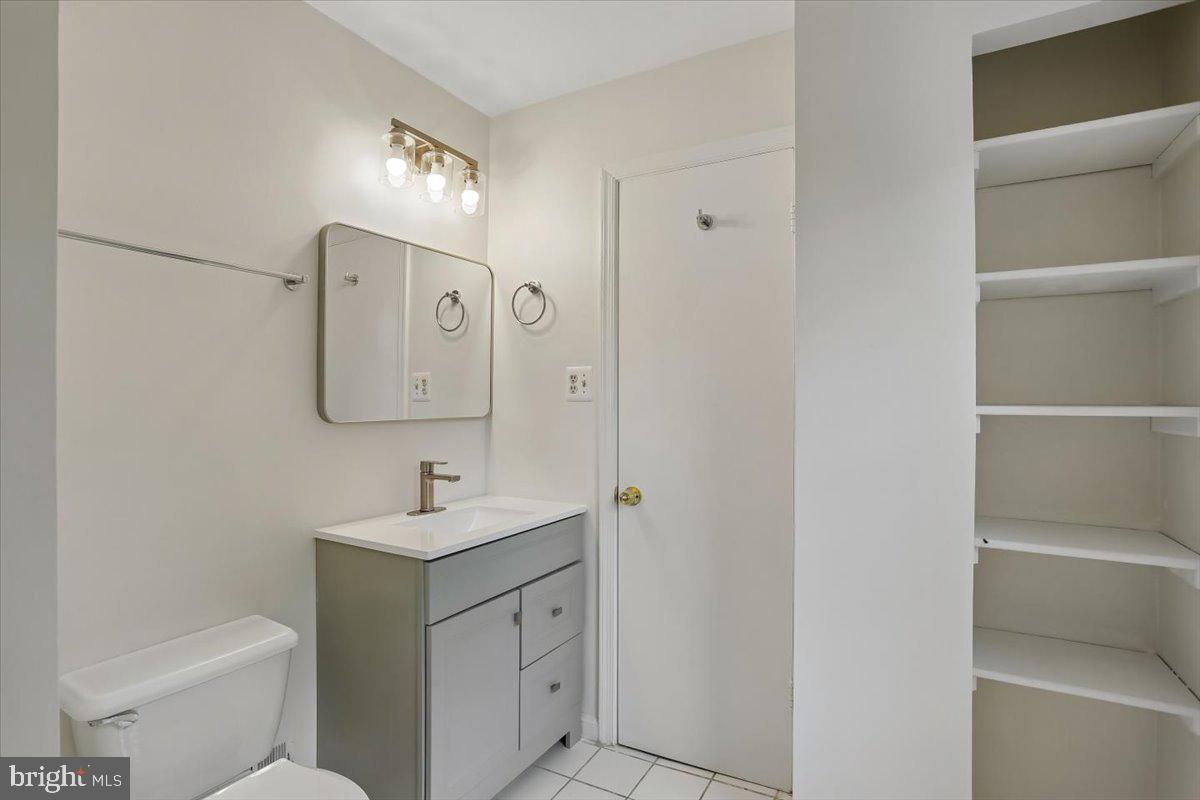 ROCKSHIRE TOWNHOMES - Residential