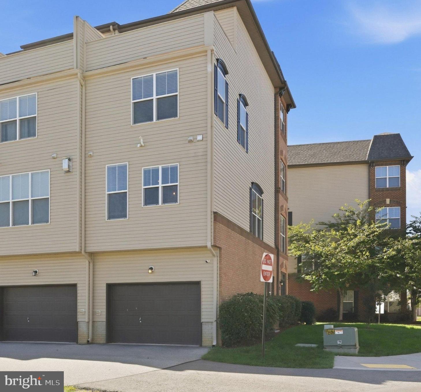 1474 TRAFALGAR LANE 13