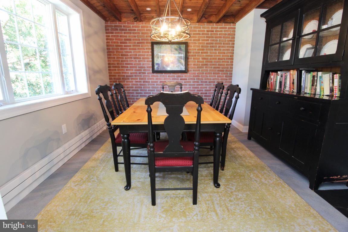 SUNNYBROOK - Residential