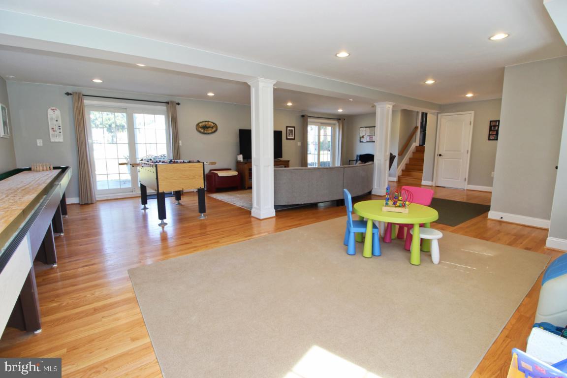 SUNNYBROOK - Residential