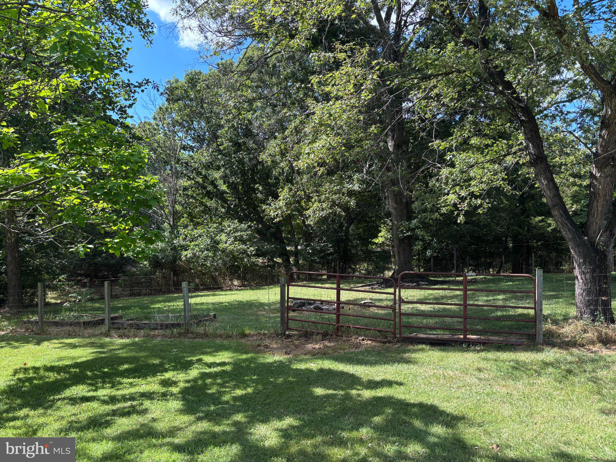 455 MOUNTAIN ROAD