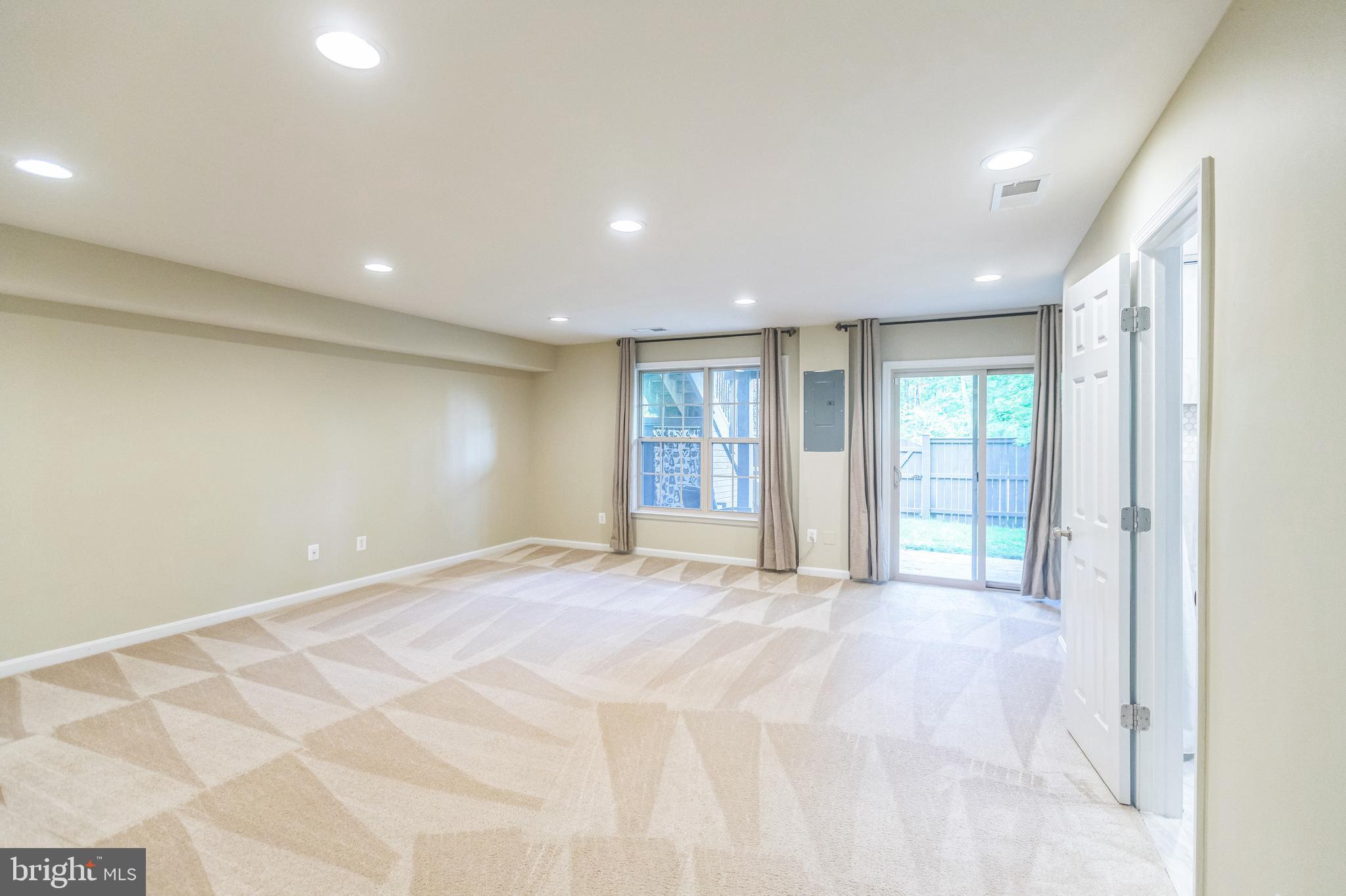 ALEXANDERS CHASE - Residential Lease