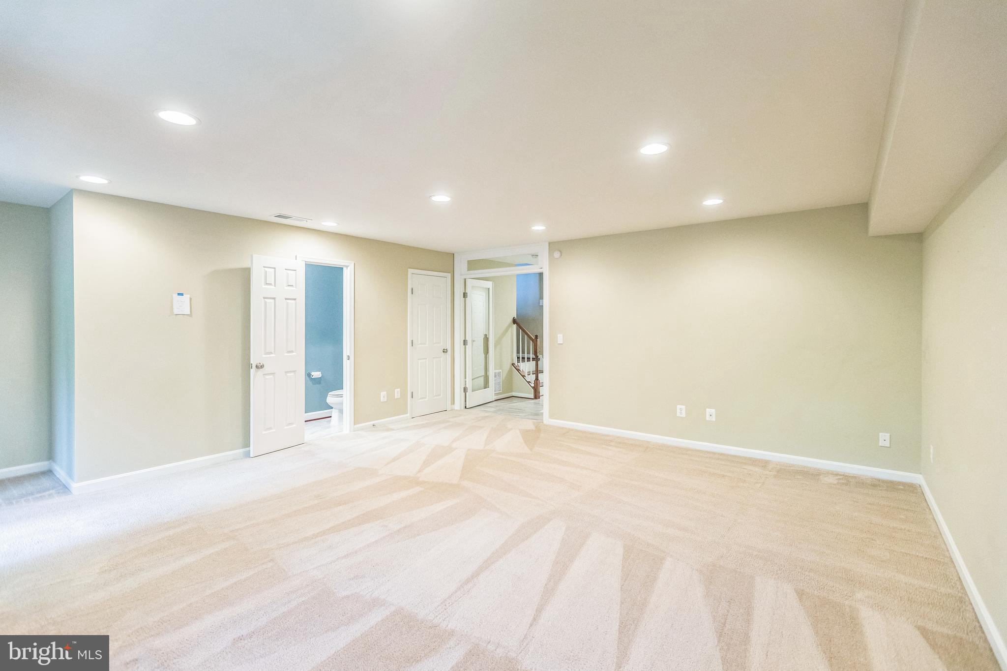 ALEXANDERS CHASE - Residential Lease