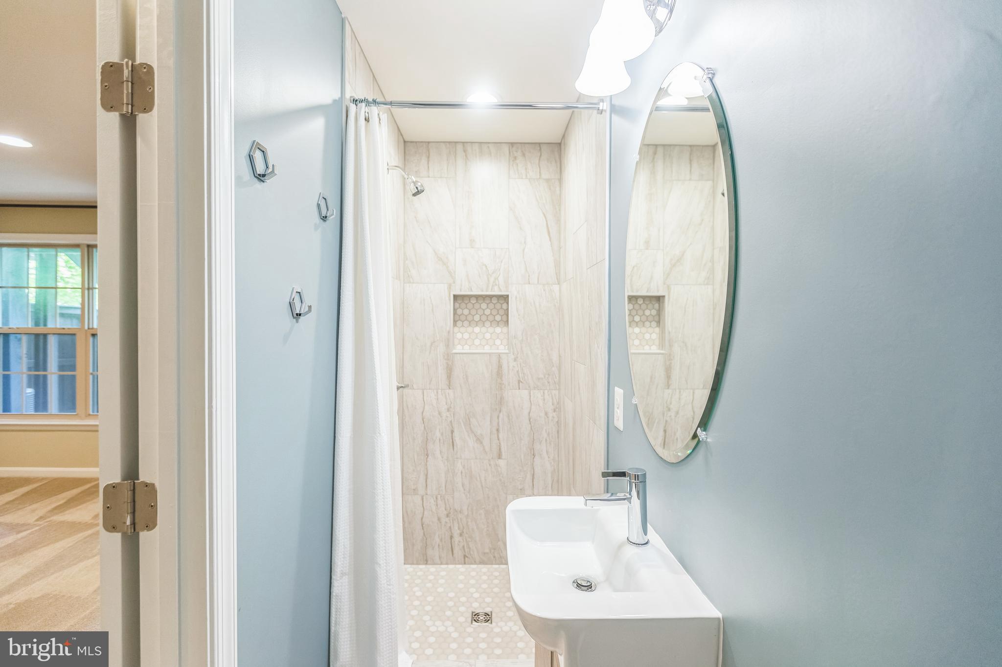 ALEXANDERS CHASE - Residential Lease