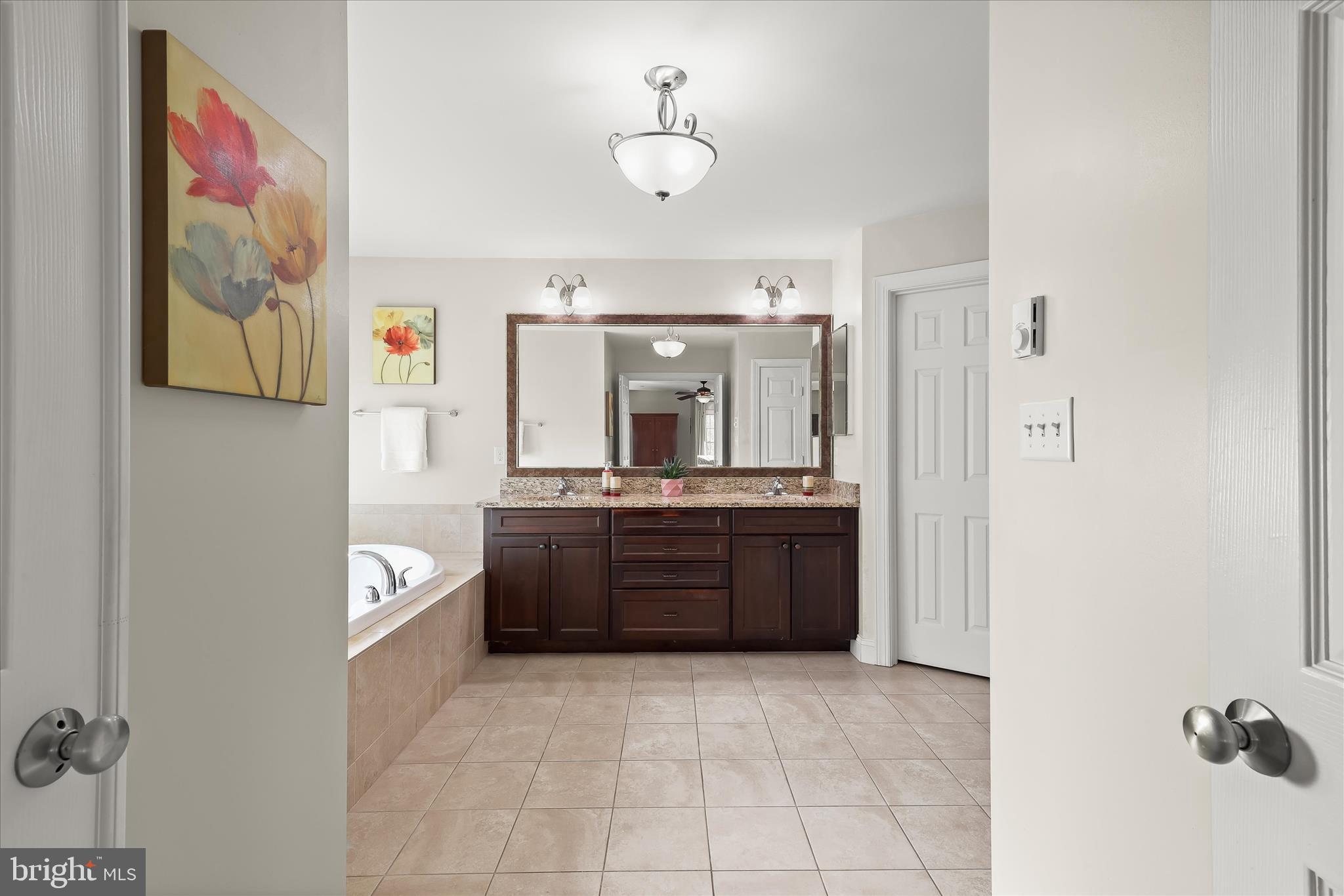 CASTLEBERRY - Residential