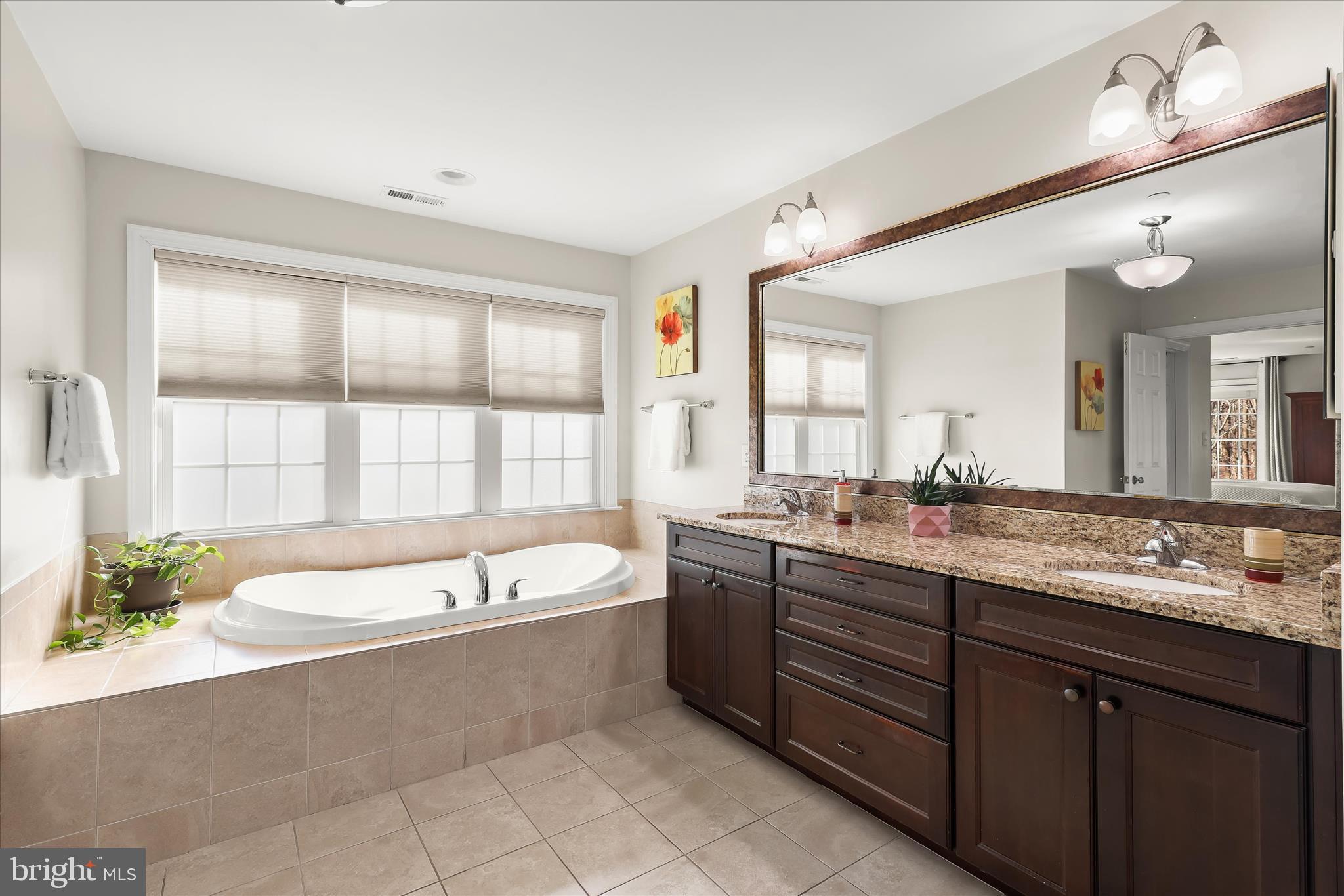 CASTLEBERRY - Residential
