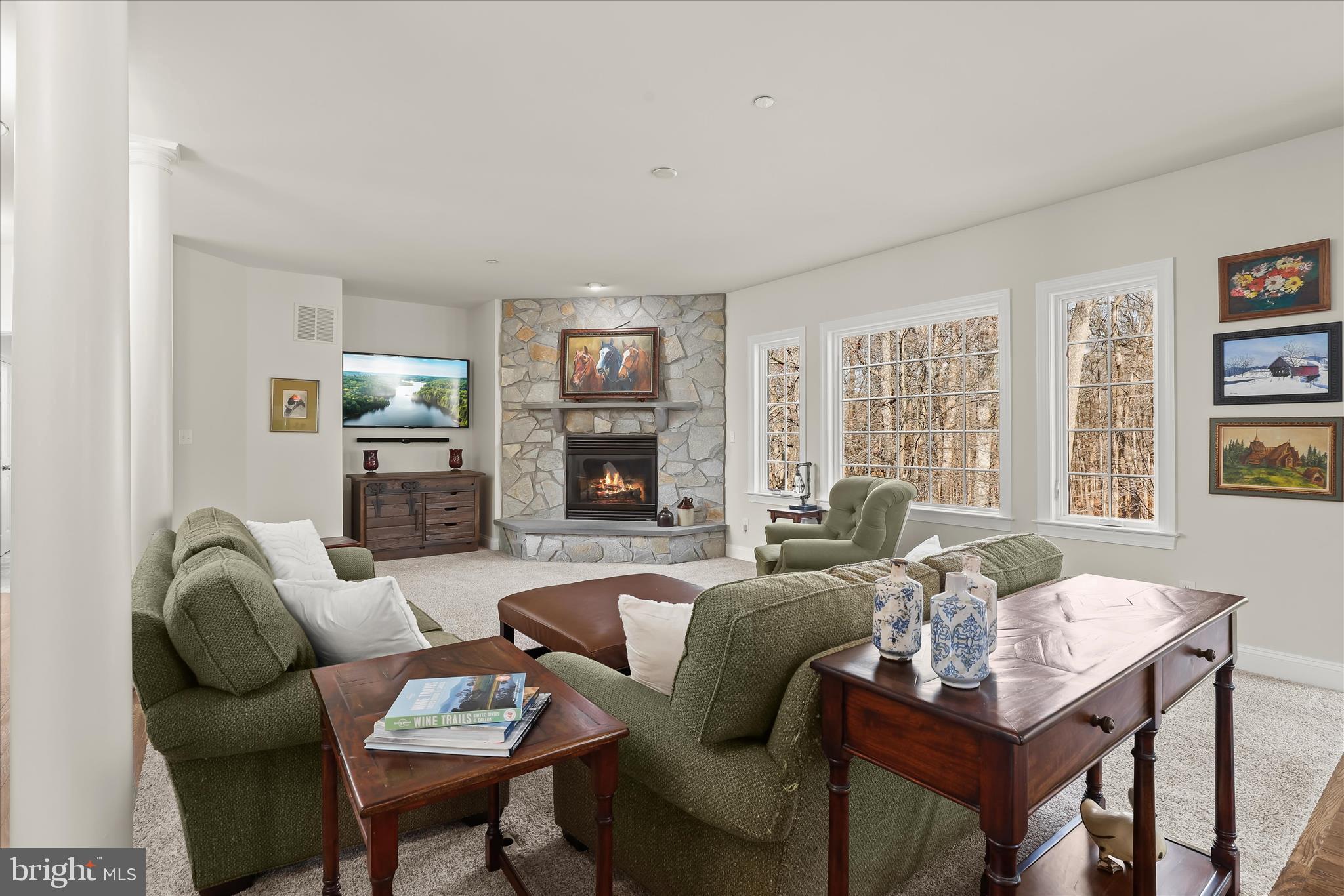 CASTLEBERRY - Residential