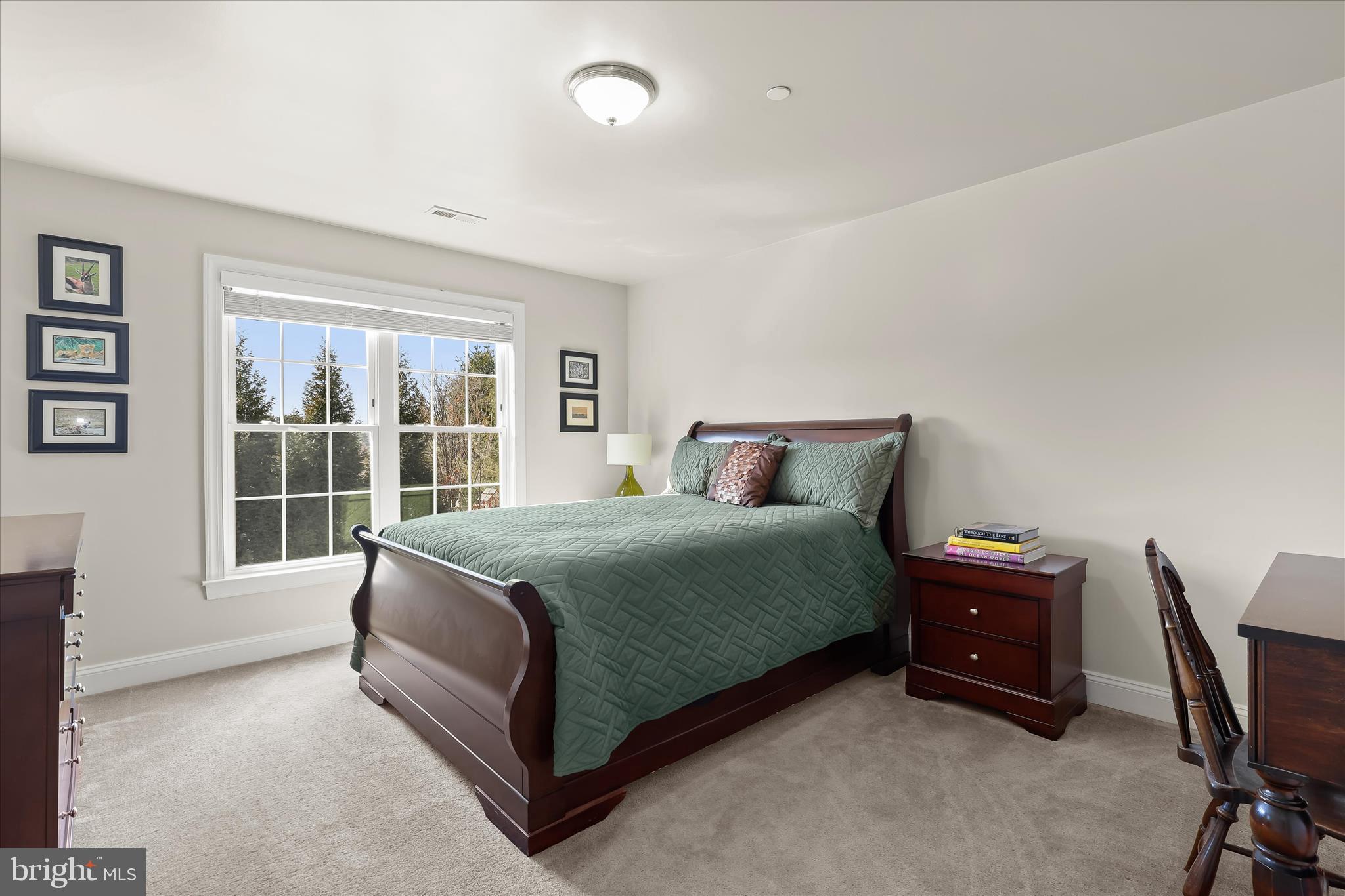 CASTLEBERRY - Residential
