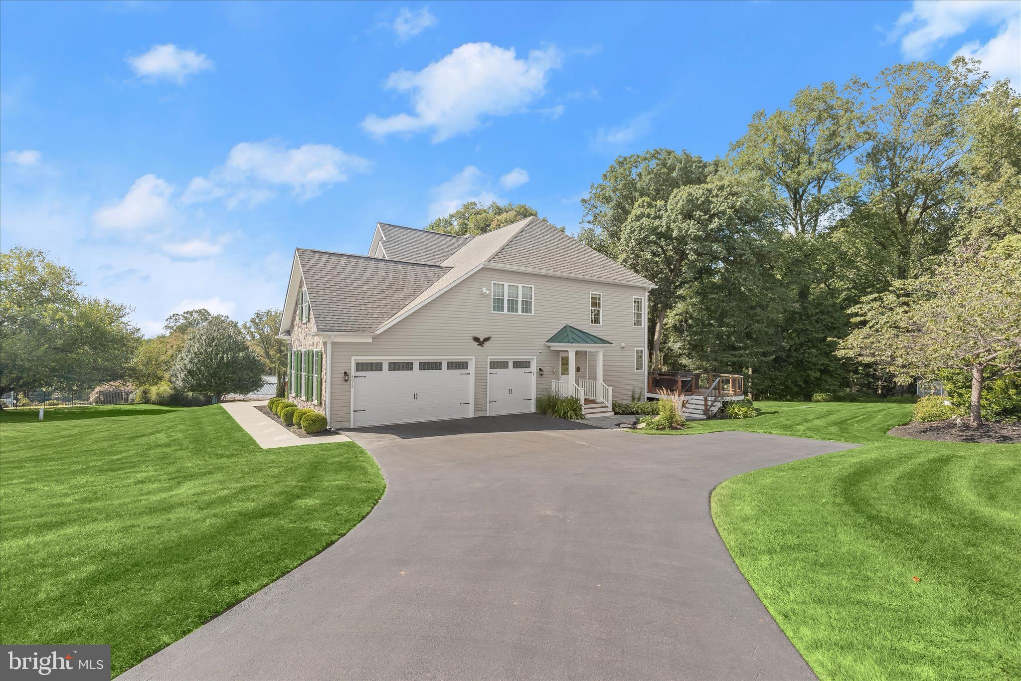 CASTLEBERRY - Residential