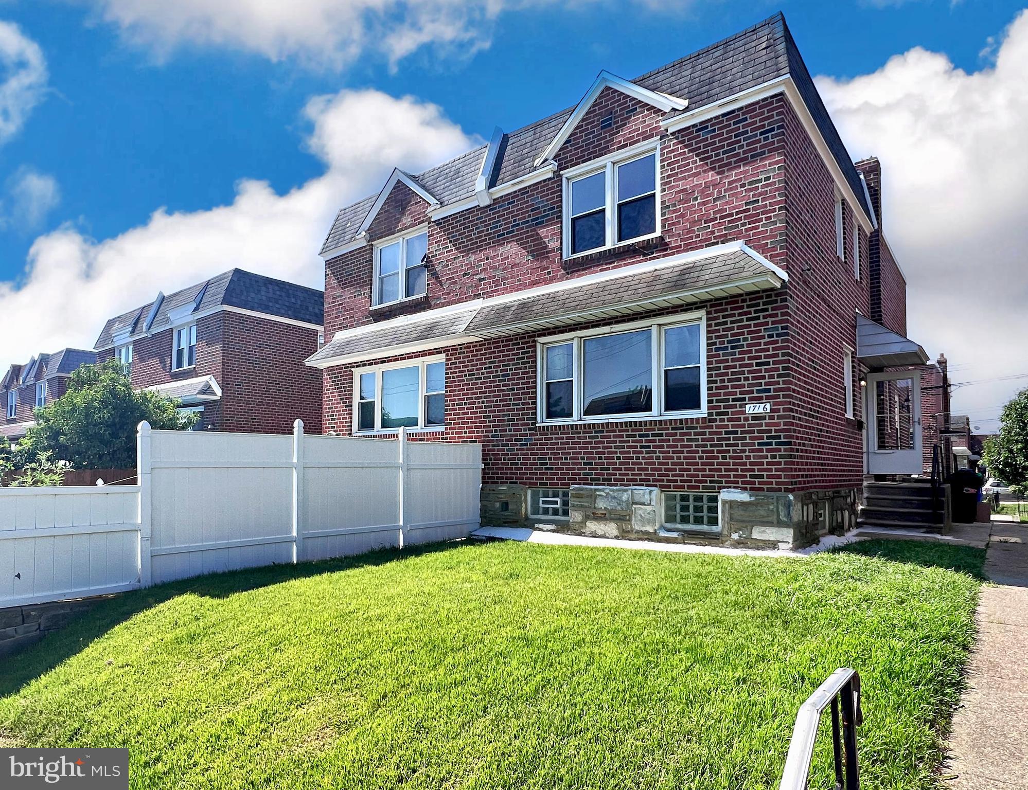 PHILADELPHIA (NORTHEAST) - Residential