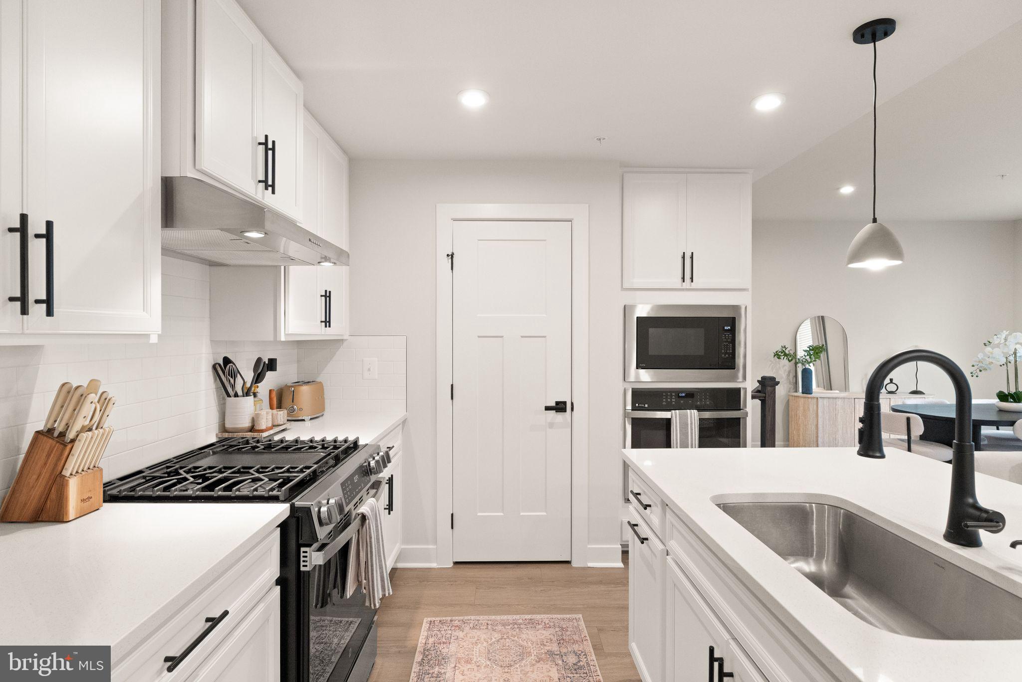 ARCOLA TOWN CENTER CONDO - Residential