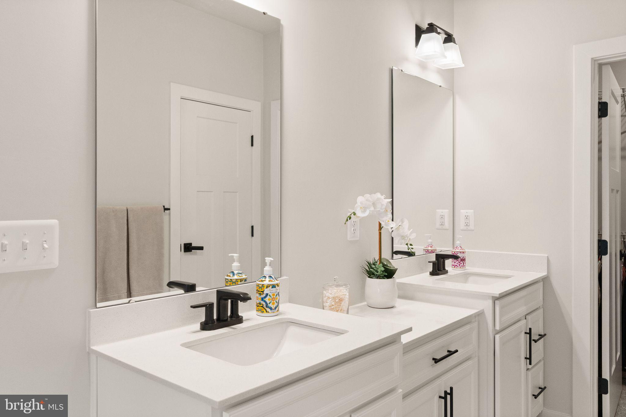 ARCOLA TOWN CENTER CONDO - Residential