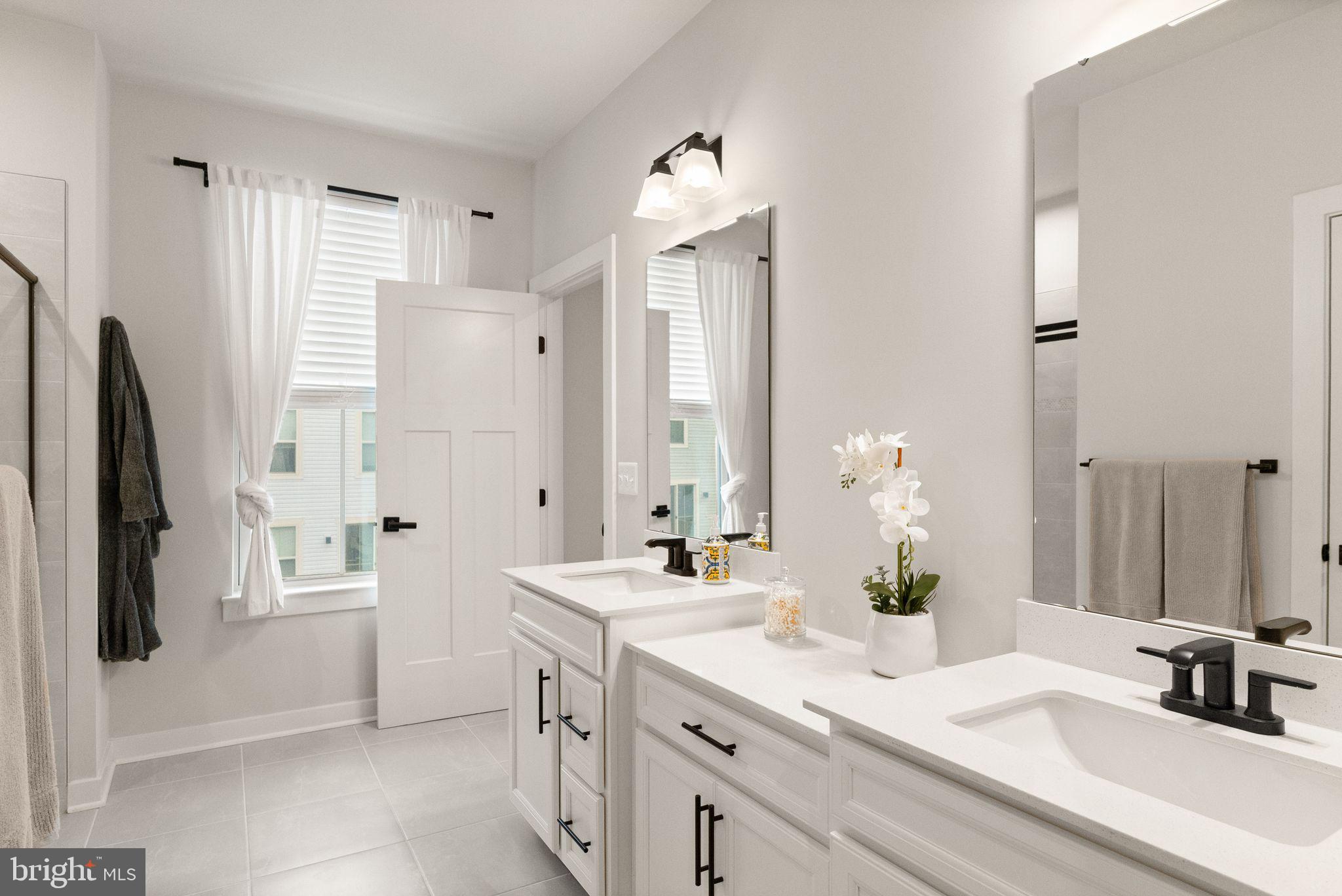 ARCOLA TOWN CENTER CONDO - Residential