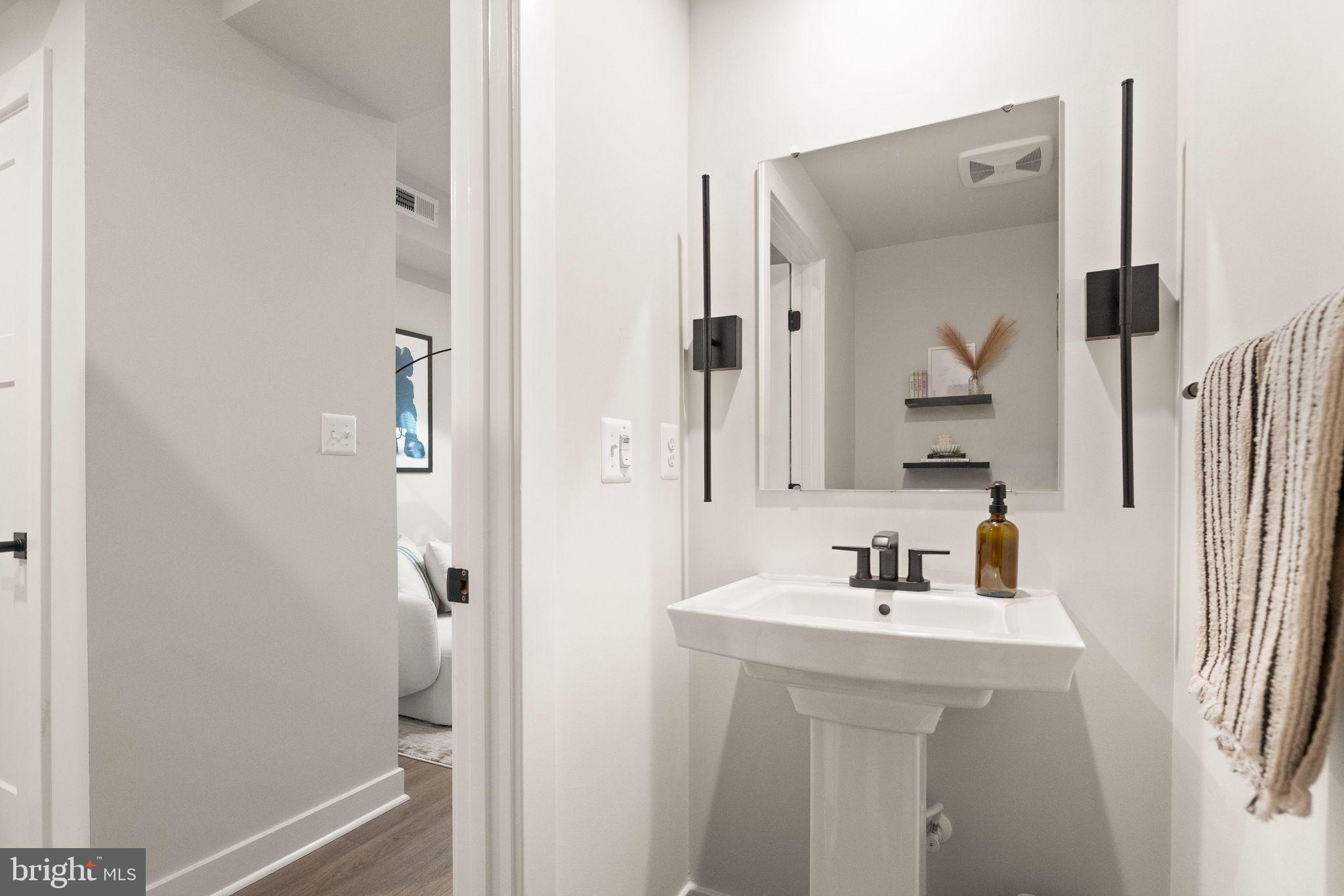 ARCOLA TOWN CENTER CONDO - Residential