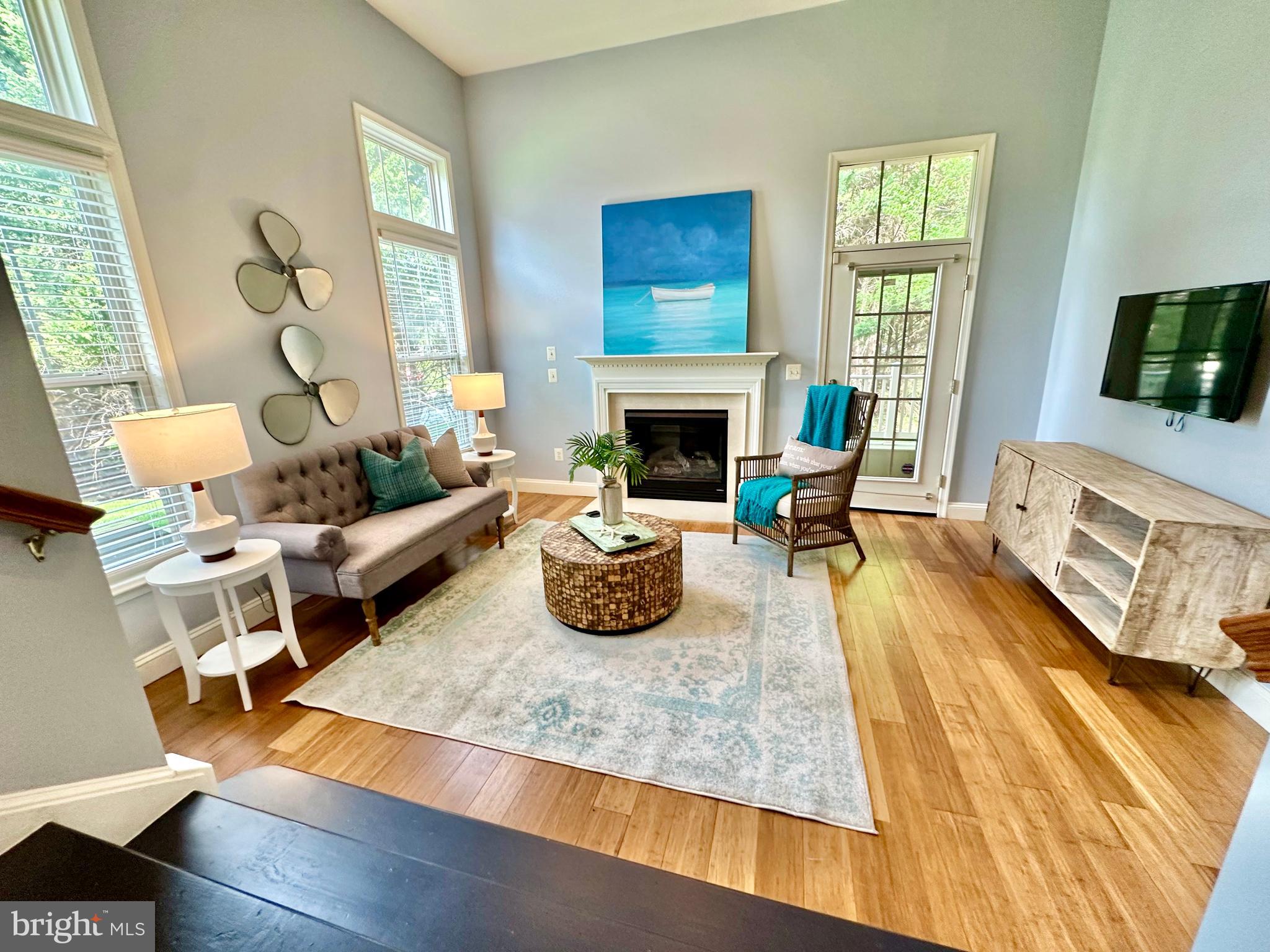 827 FREELAND COURT