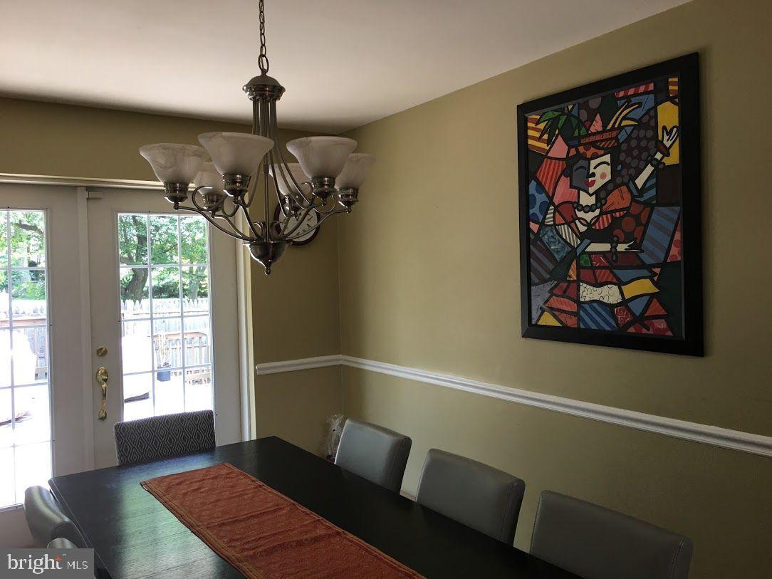 OAKWOOD KNOLLS - Residential Lease