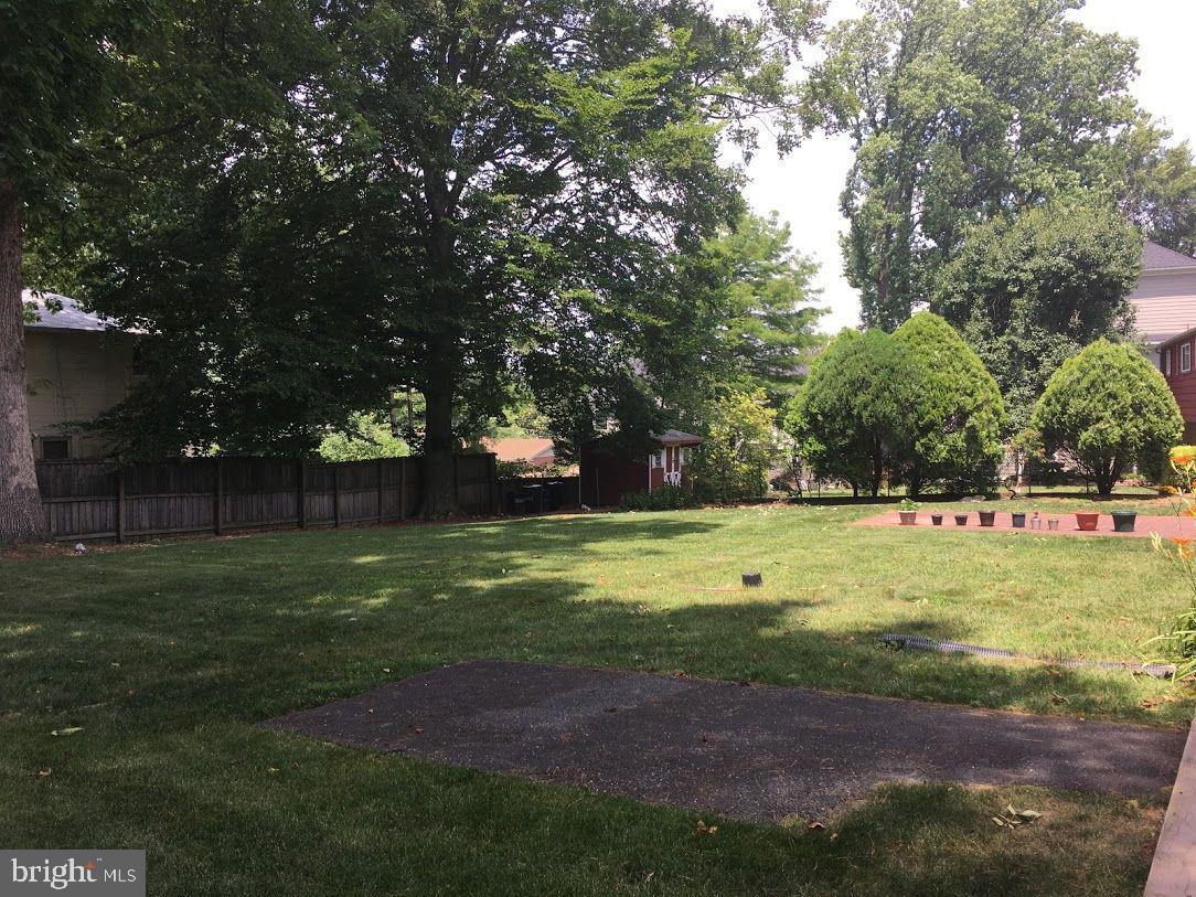 OAKWOOD KNOLLS - Residential Lease