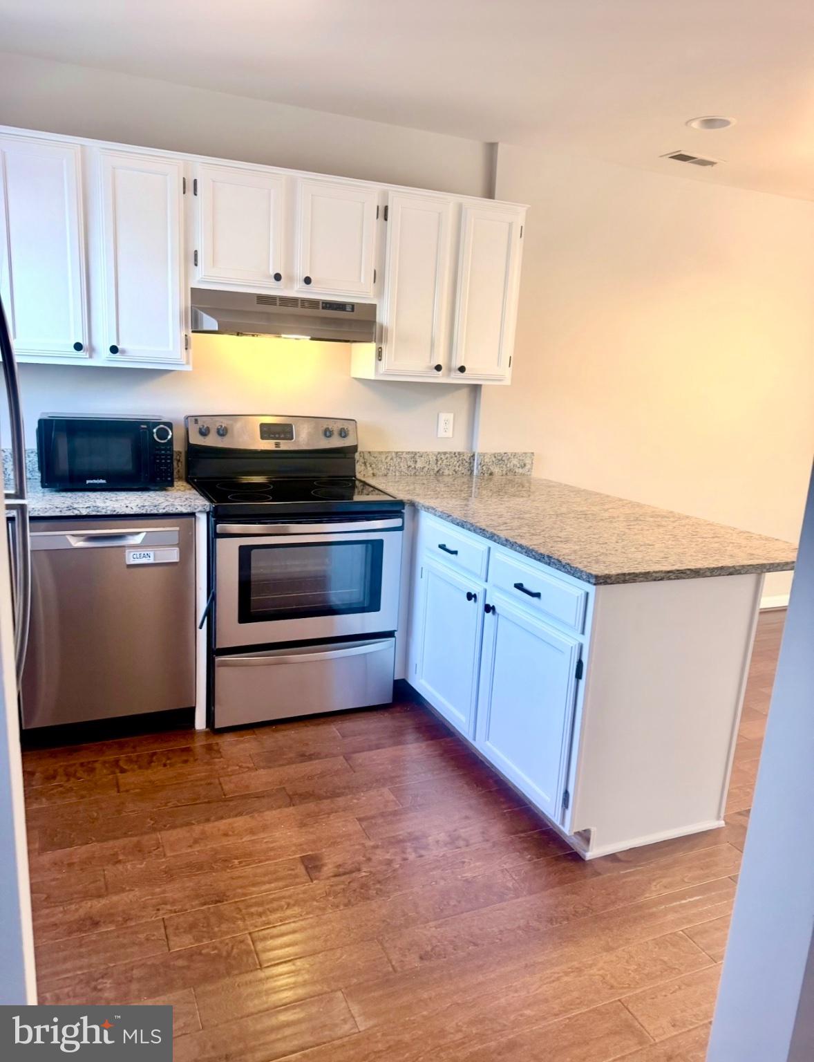 301 MAYFAIR PLACE 186