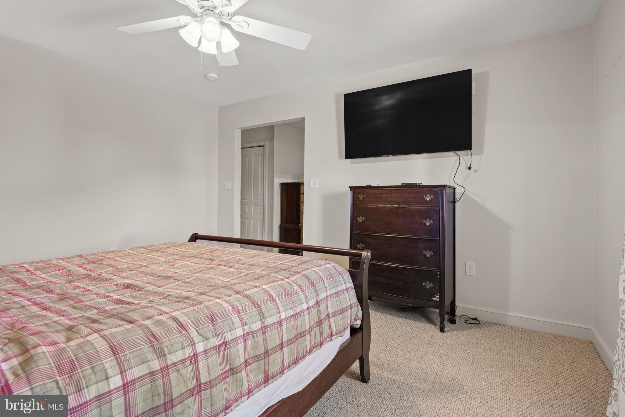 TOLL GATE STATION - Residential