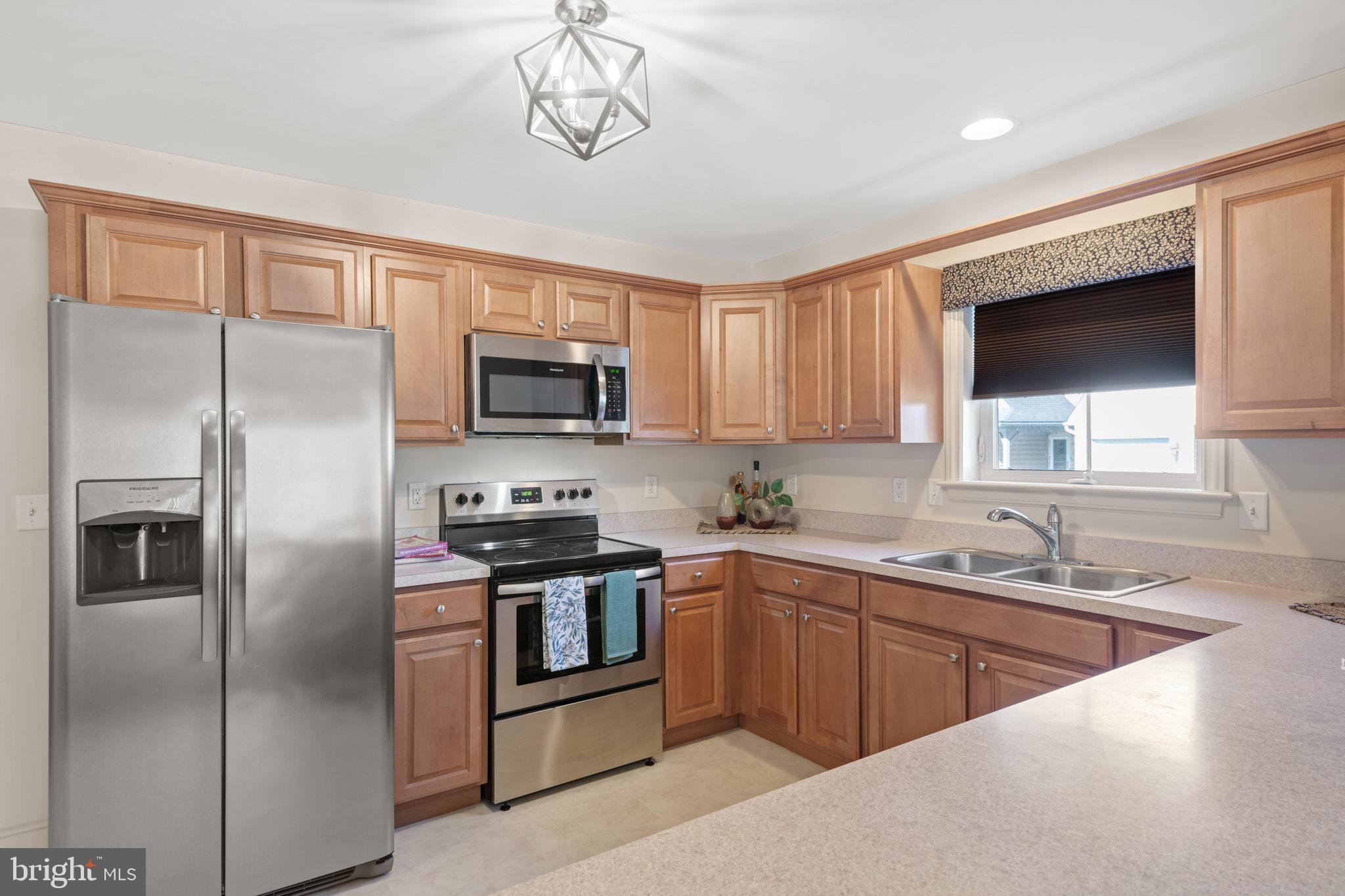 TOLL GATE STATION - Residential